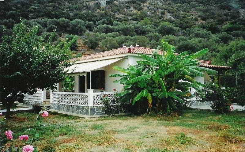 Kerveli Luxury Villa Exterior foto